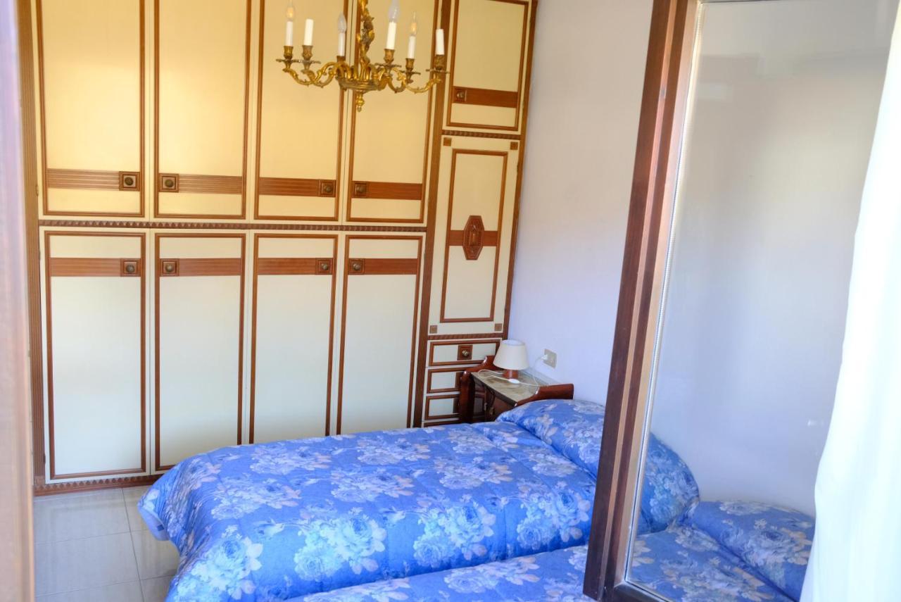 Hotel Il Canneto Порто-Черезіо Екстер'єр фото